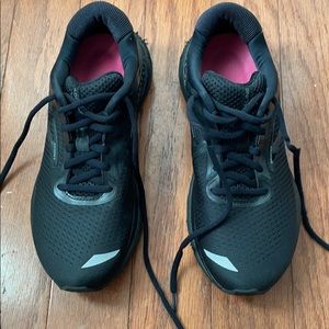 Brooks Adrenaline GTS 20 Running Shoes